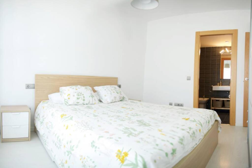 Apartamento Diseno A Cien Metros Del Mar. トラダンバーラ エクステリア 写真
